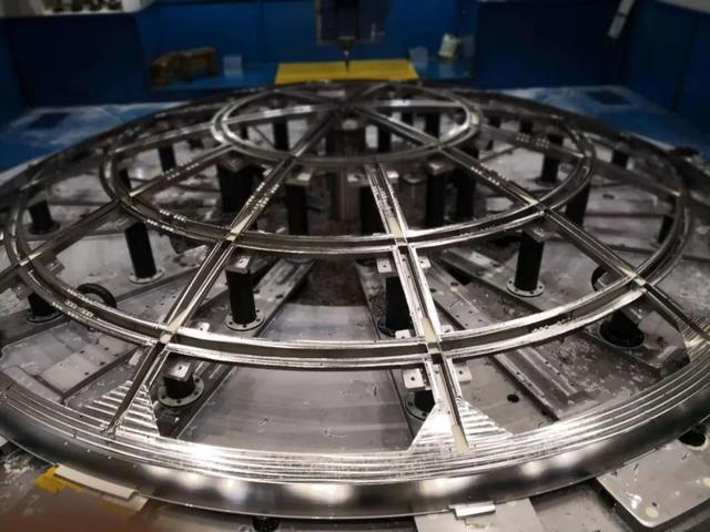 全金屬3D打印制造 我國新一代載人飛船試驗(yàn)船返回艙大底框架結(jié)構(gòu)的金屬結(jié)構(gòu)制造新篇章